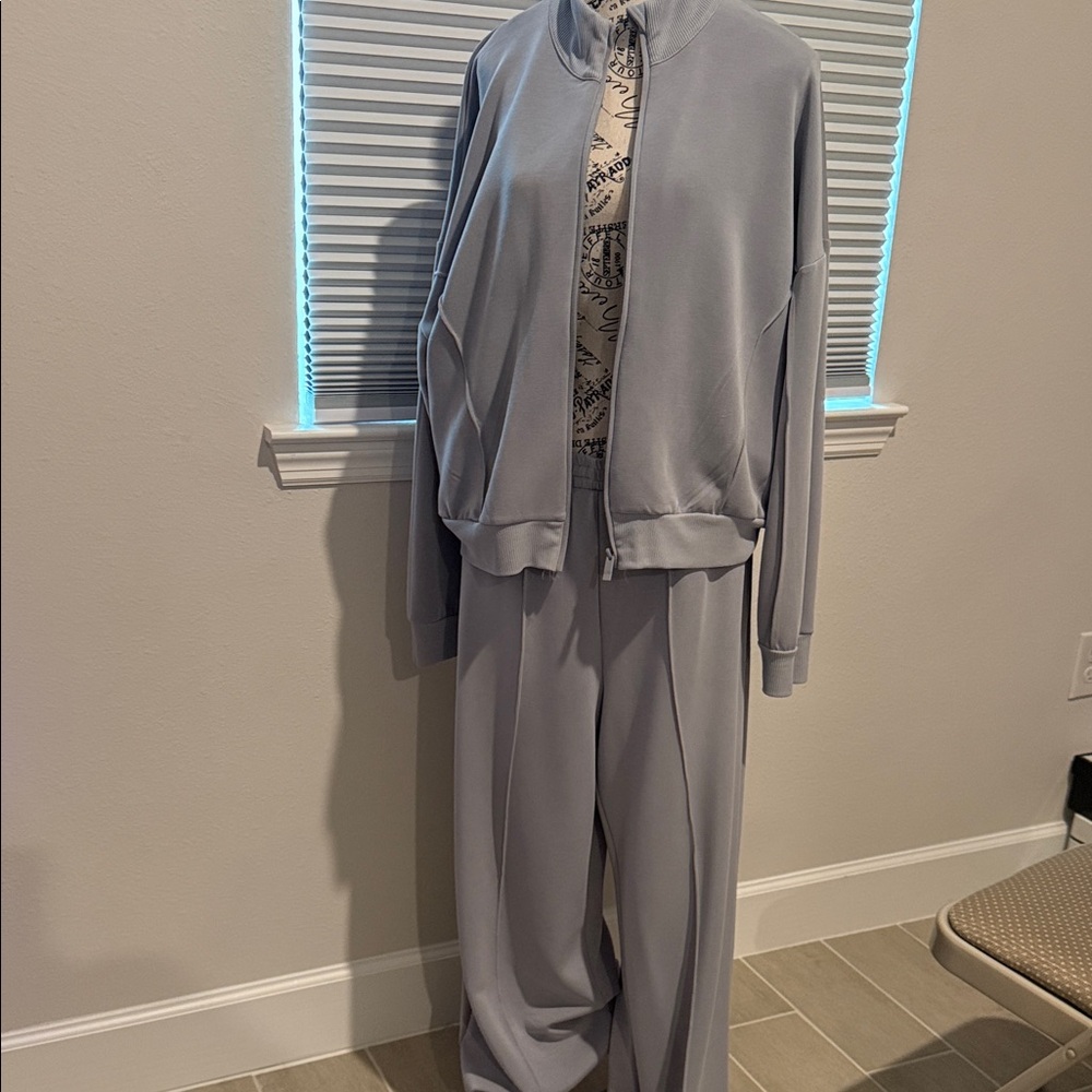 VSX Light Gray Wide-Leg Zip Jacket & Pants Set